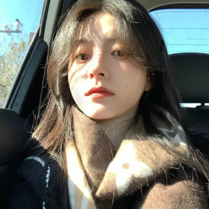 被偷听心声后冷宫小厨娘成团宠啦